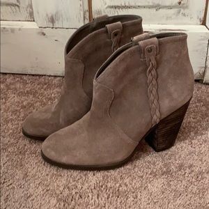 Adorable Vince Camuto booties